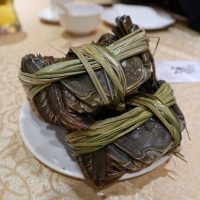 秋の味覚、上海蟹。上海蟹を食べる時に必ず飲むものは？